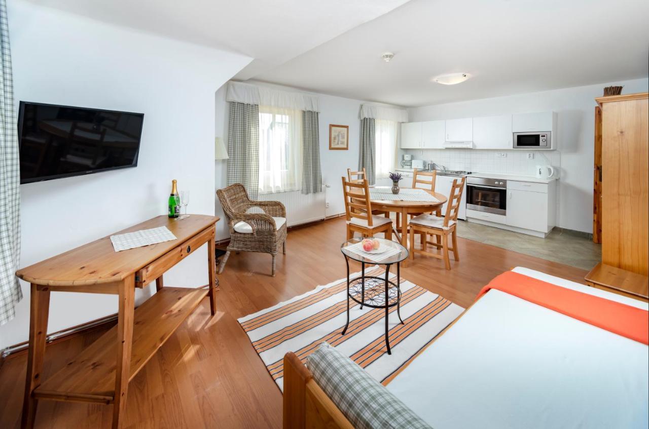 Minerva Hotel Spindleruv Mlyn Bagian luar foto