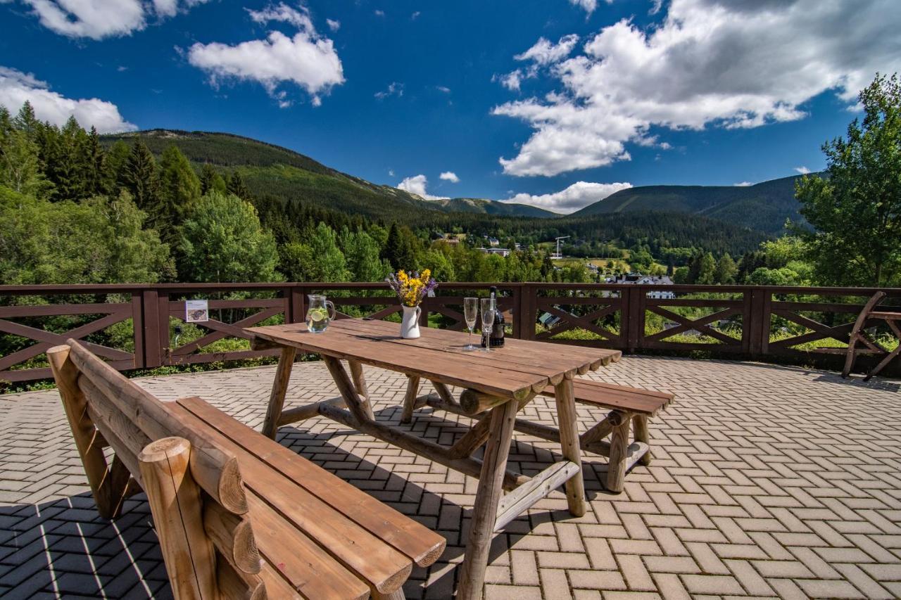 Minerva Hotel Spindleruv Mlyn Bagian luar foto