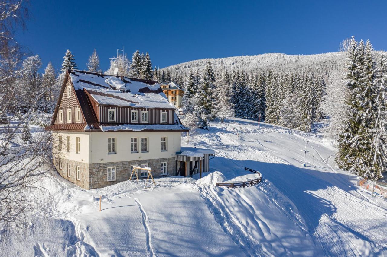 Minerva Hotel Spindleruv Mlyn Bagian luar foto